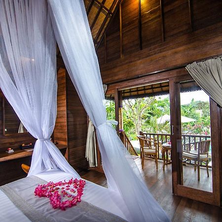 Cassava Bungalow Lembongan Exterior photo